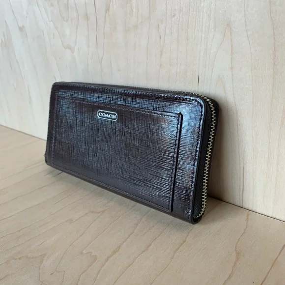COACH 👛 DARCY PATENT LEATHER ACCORDION ZIP WALLET - Picture 7 of 16